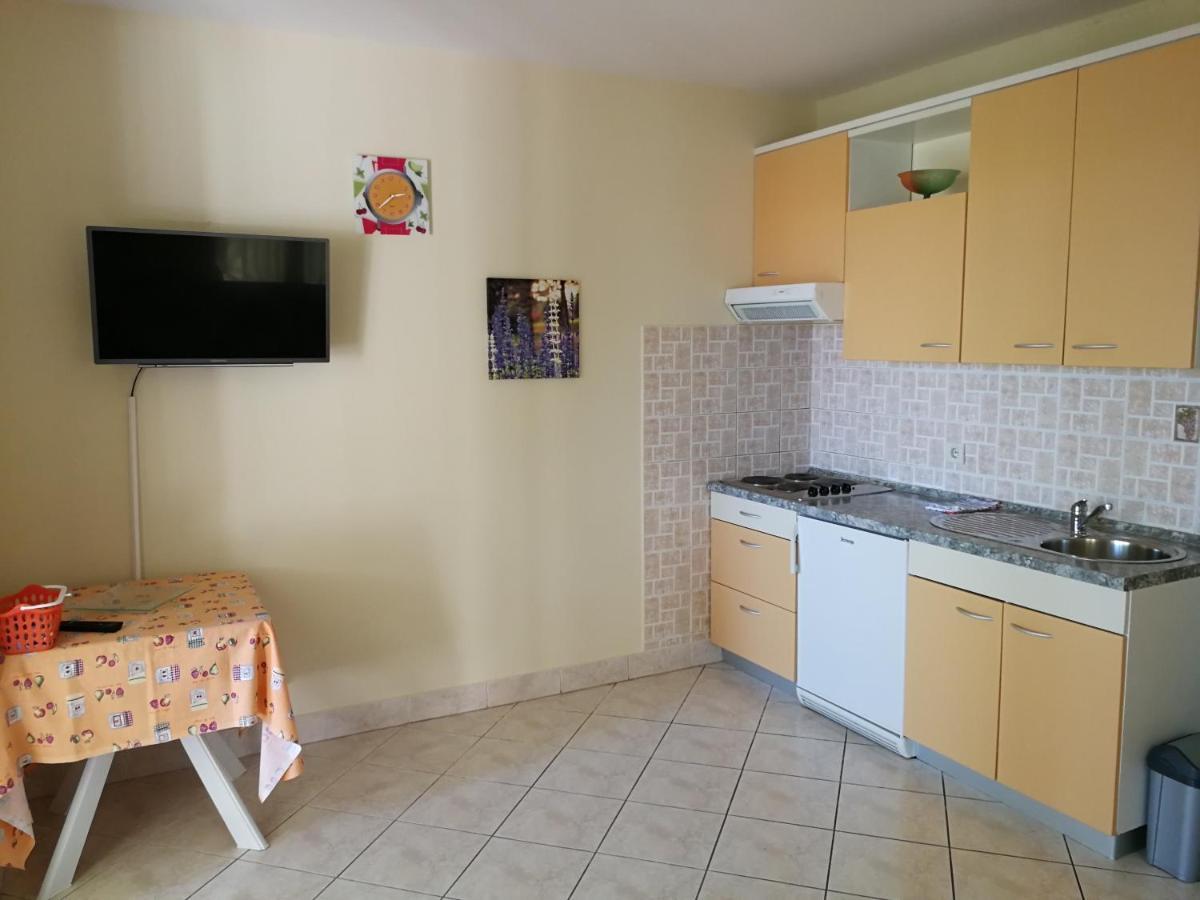 Apartmani Ban Омишаль Экстерьер фото